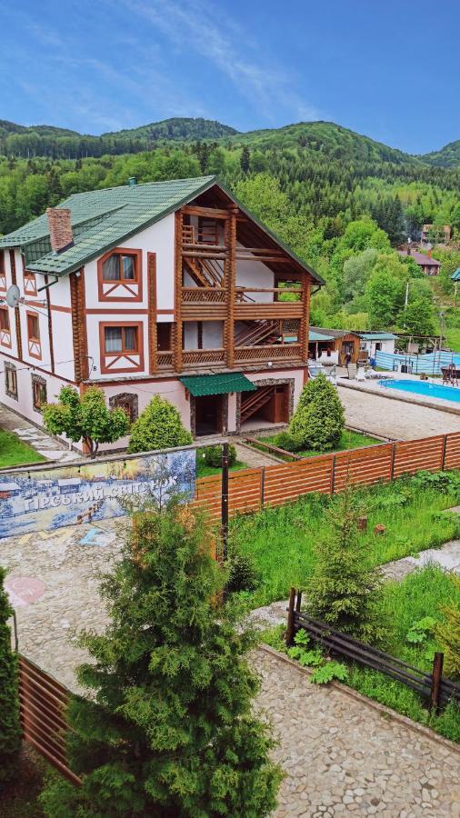 Hirskyy Svitanok Mihova Exterior foto